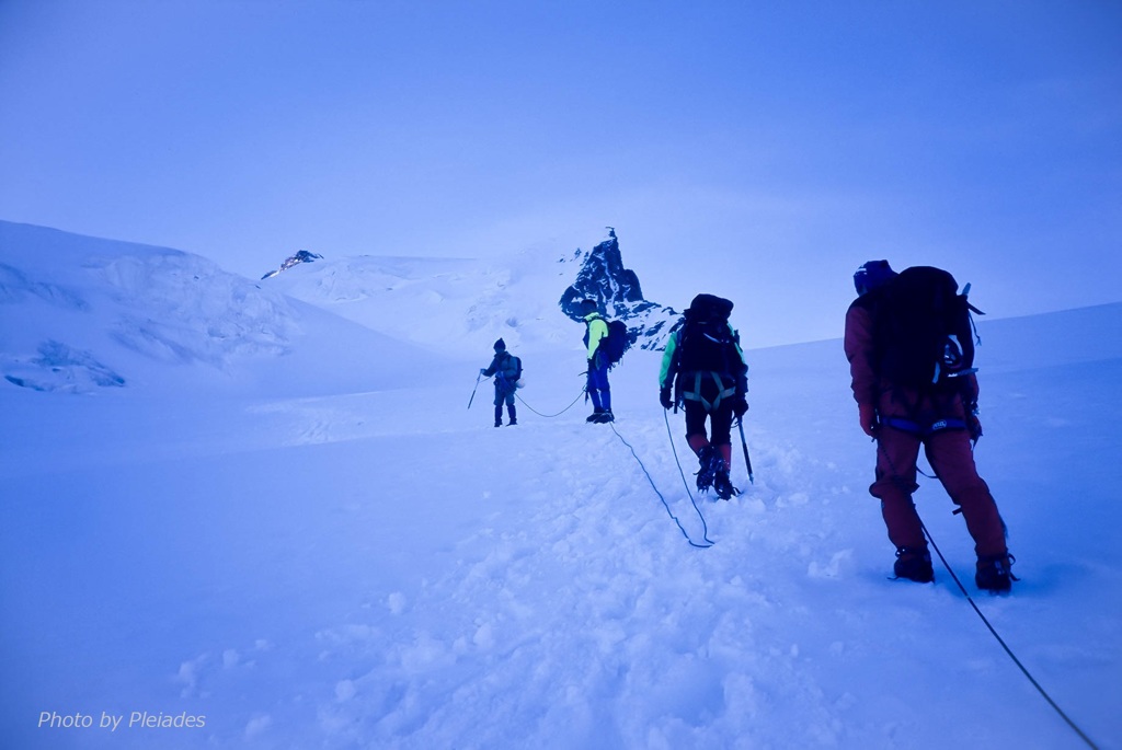 中年登山隊のスイスアルプス風雪流れ旅５