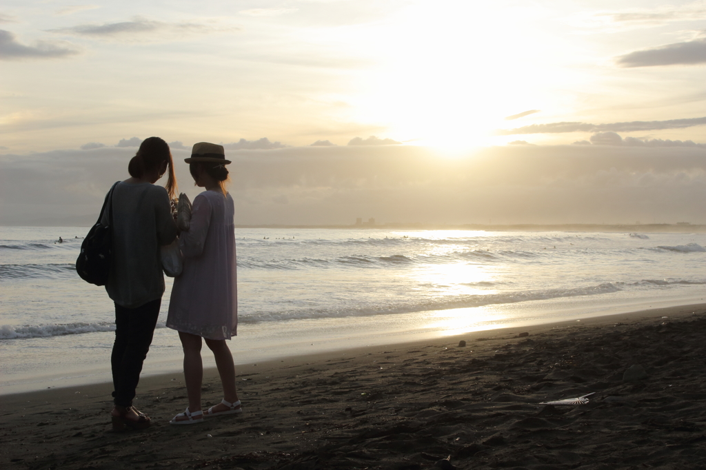 beach people (girls)