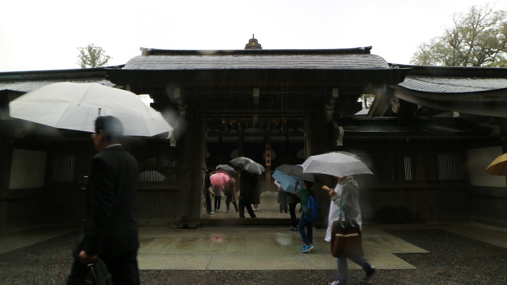 神楽殿なう