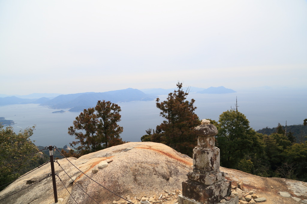 岩肌なう