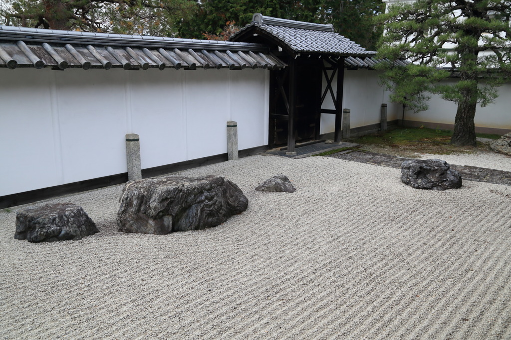 枯山水庭園なう