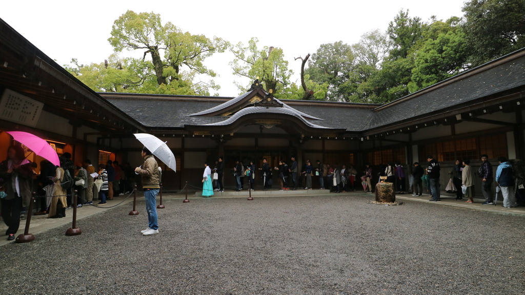 雨宿りなう