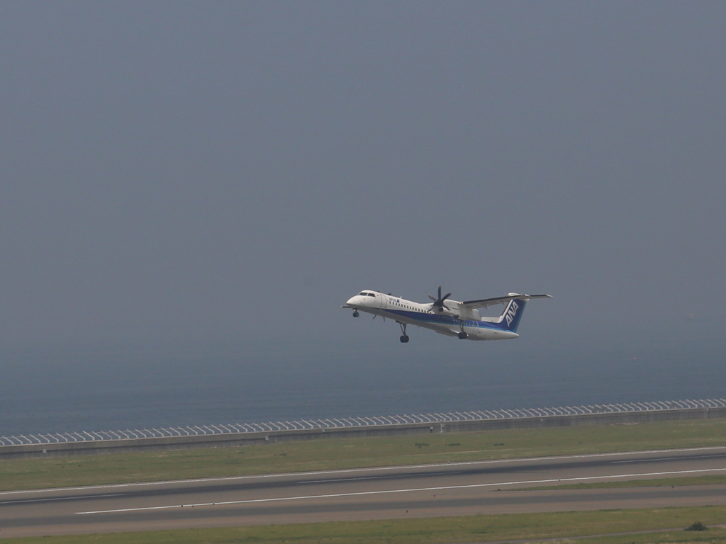 プロペラ機