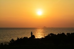 灯台と夕陽　1