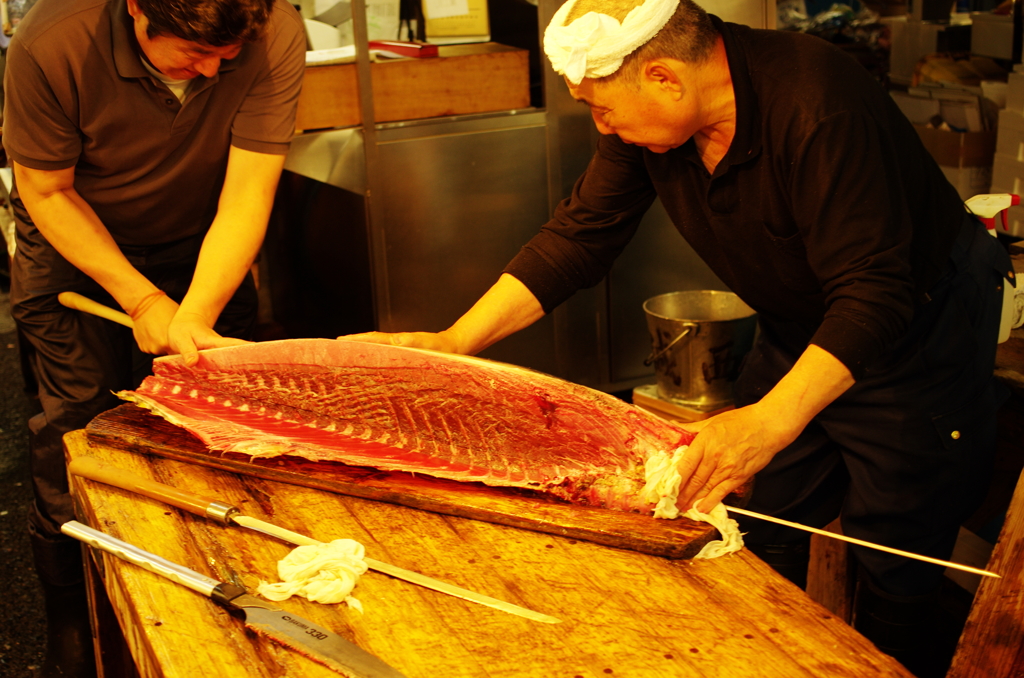 Filleting Tuna