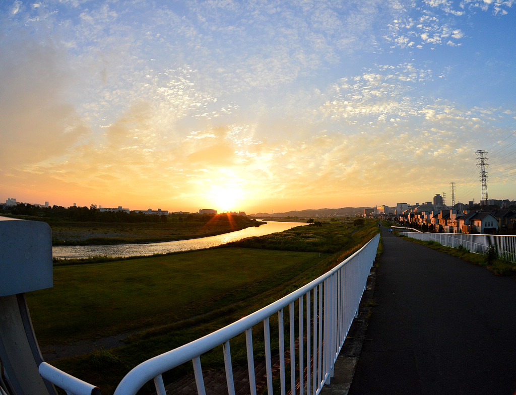 多摩川からの日の出