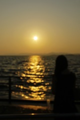 夕陽に向かって