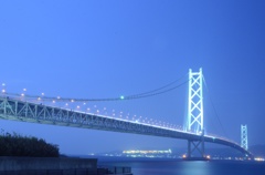 真夜中の明石海峡大橋