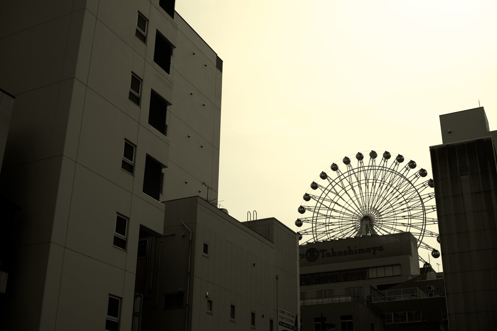 Ferris wheel on the department store