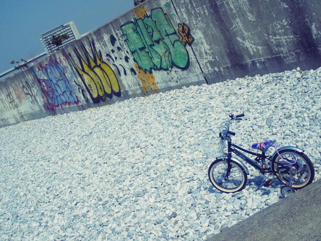 落書きと自転車　（２）