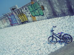 落書きと自転車　（２）