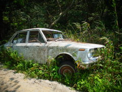 古びたくるま。