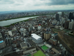 梅田スカイビルからの眺め（ジオラマ風）