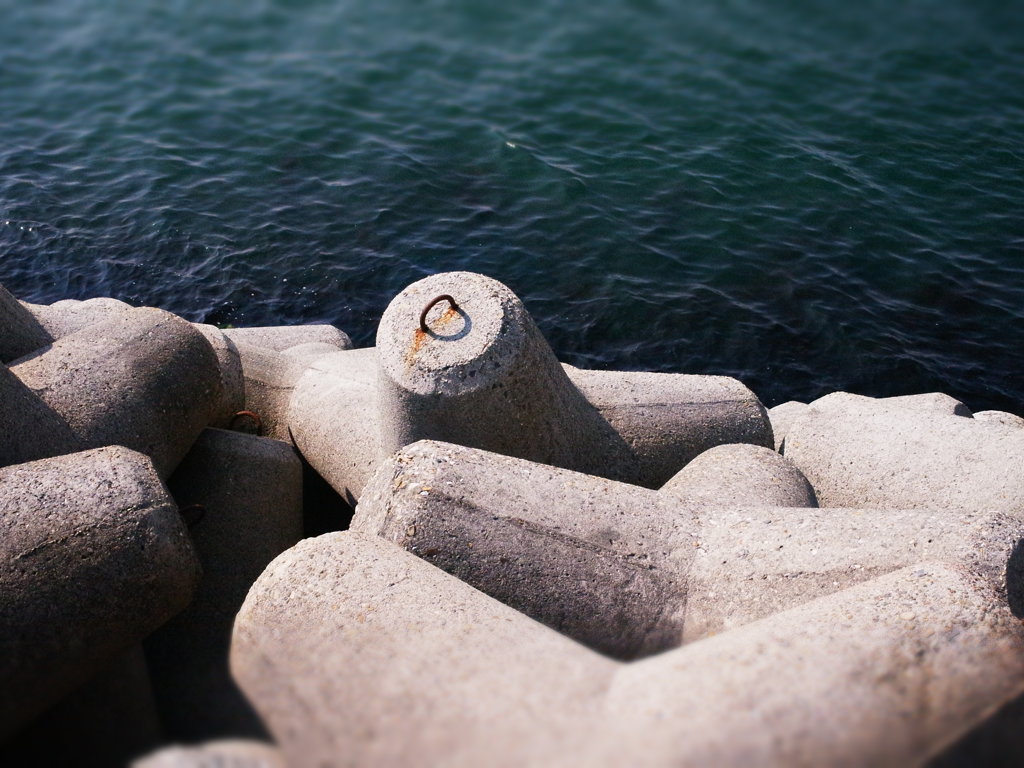 消波ブロック　（ジオラマ風）