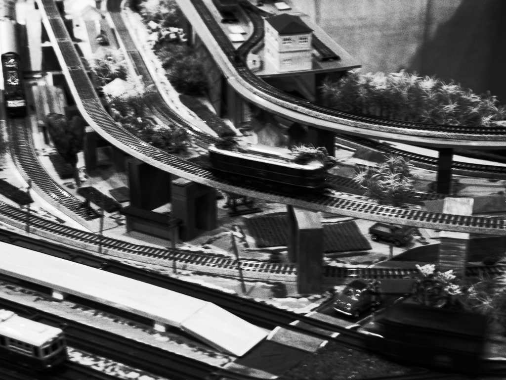 昭和の街を駆け巡る