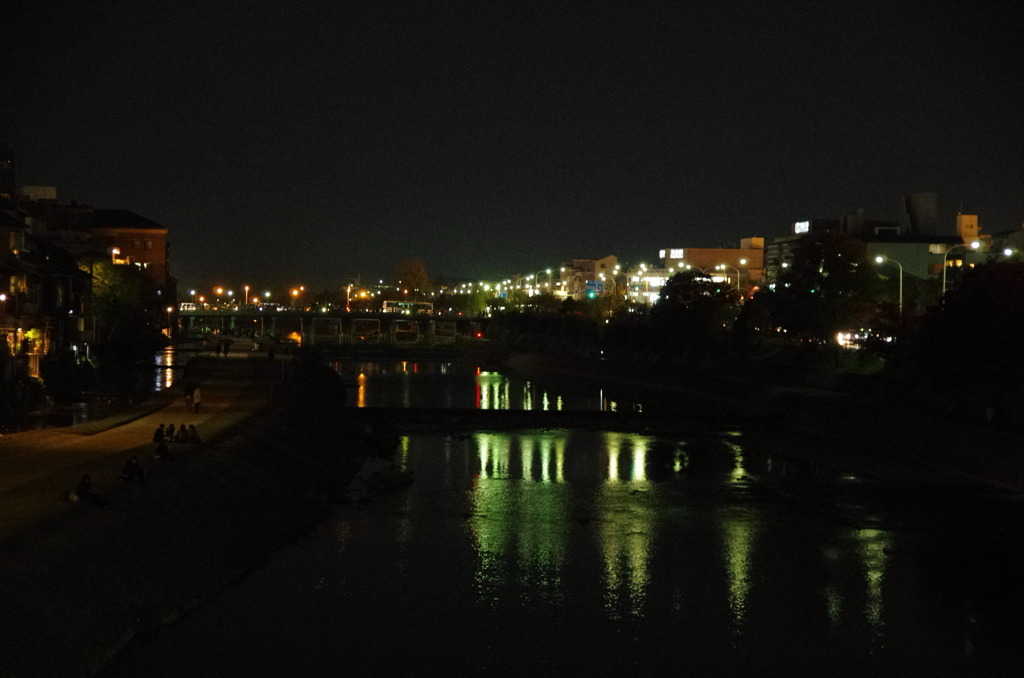 夜の鴨川