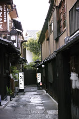 路地。