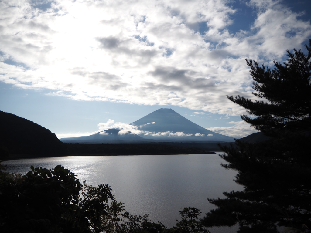 本栖湖からの富士山　その二