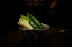 お通しのキュウリ・・４００円・・