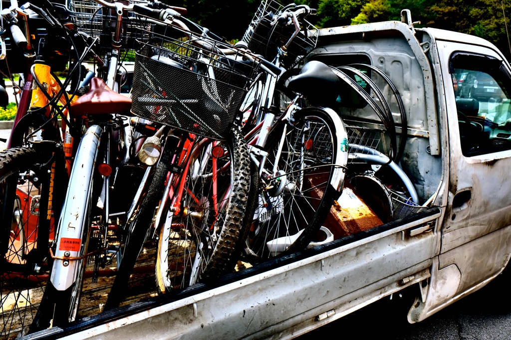 荷台の自転車