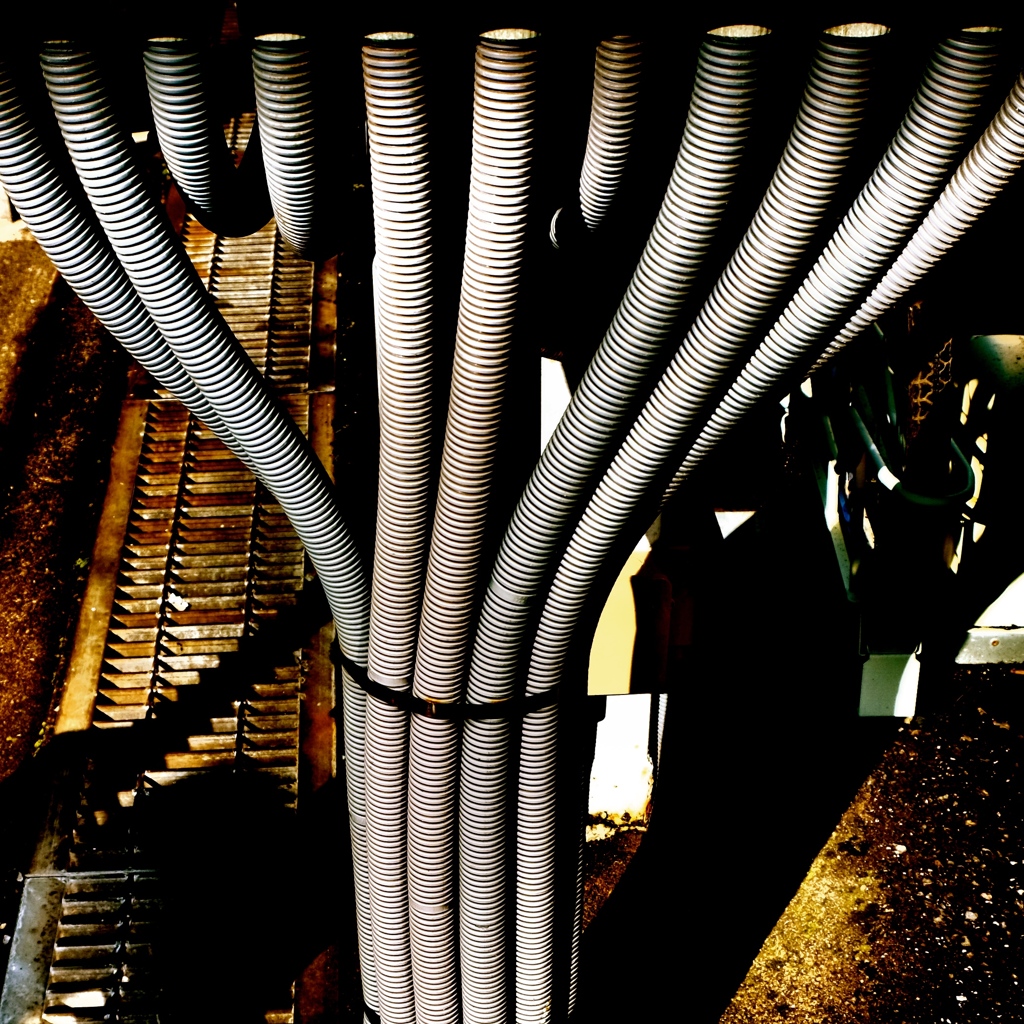 TUBE