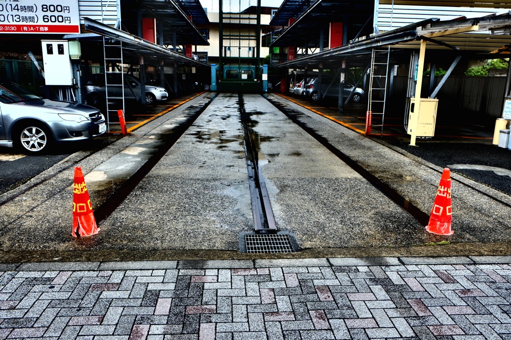駐車場の出口
