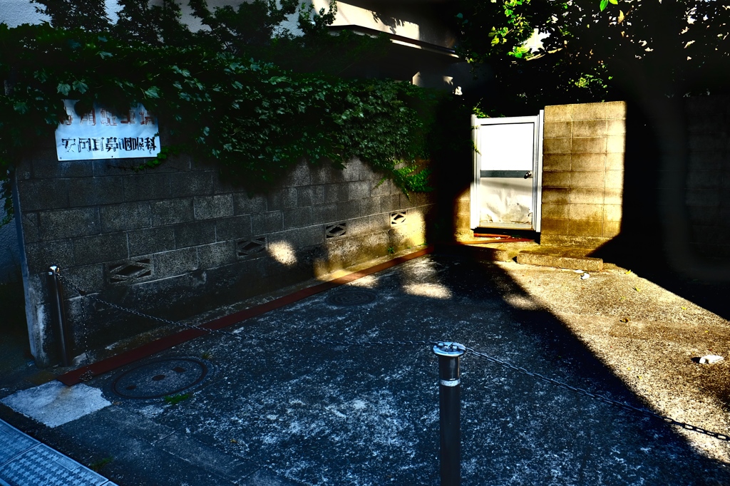奥の扉