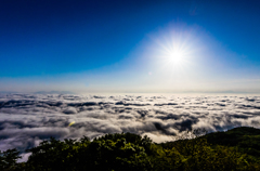 Sunrise and sea of ​​clouds