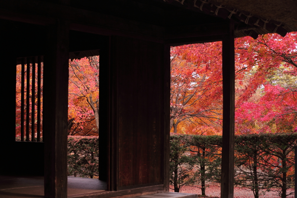 そうだ京都も素晴らしいが・・　　三題　　古民家