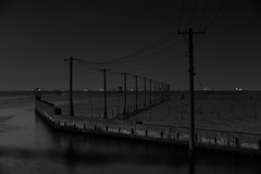 モノクローム・海辺の電柱　三題　　エピローグ　　東京湾