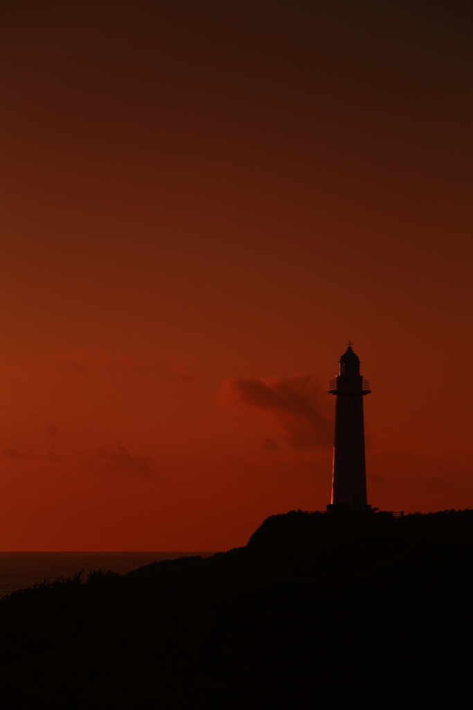 朝の灯台　　三題　　　　めざめ・・