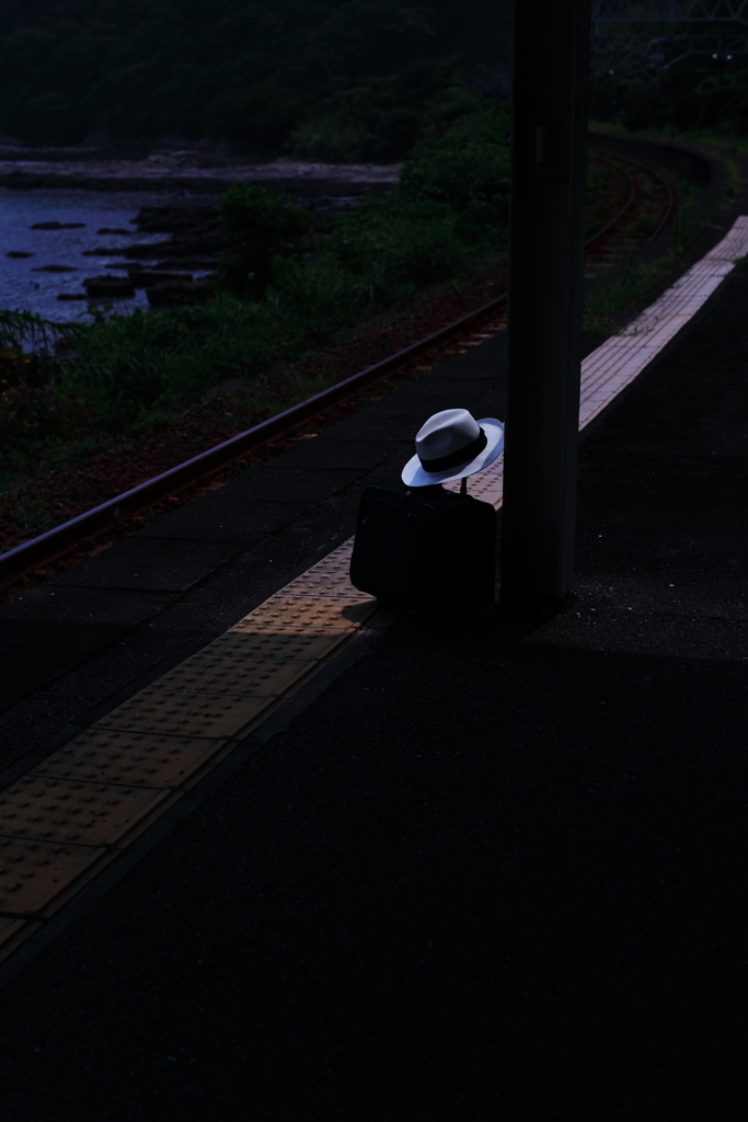 懐かしの昭和歌謡　　　遠くへ行きたい