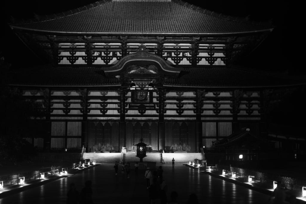 夜の東大寺　　三題　　エピローグ　　楽しき夜・・