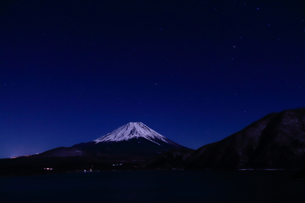 霊峰と星と湖　　三題　　本栖湖