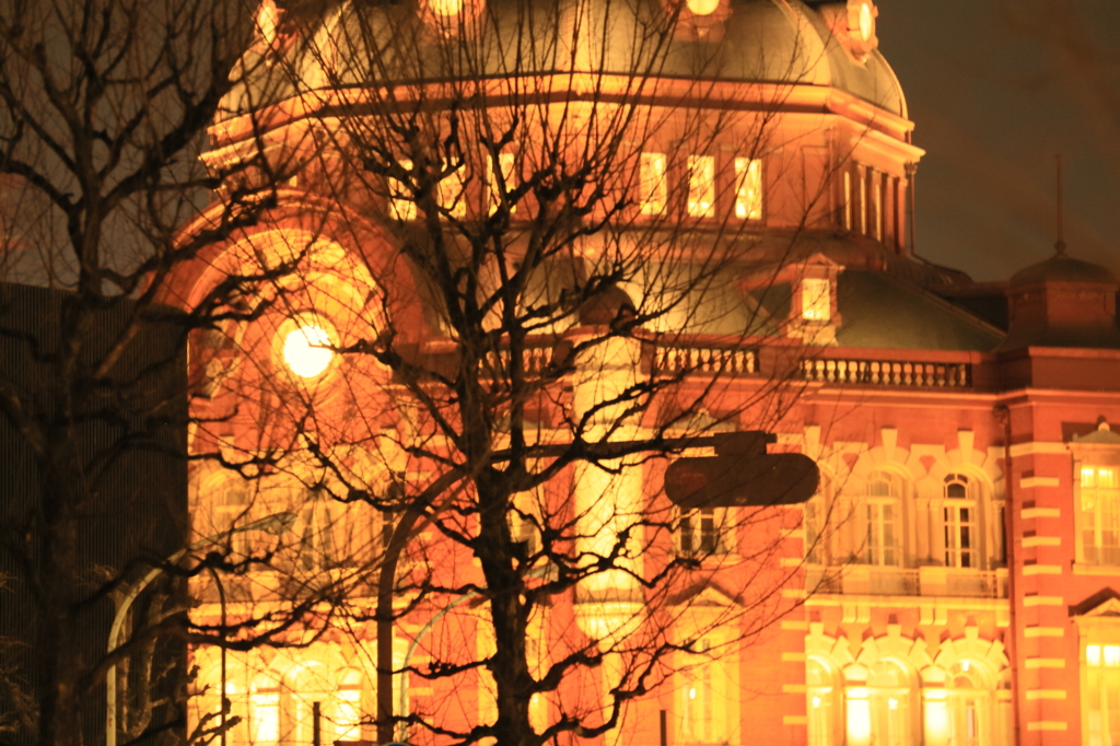 燃え上がる夜なのに、　　　　お前と会えないなんて