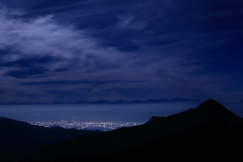 月夜に浮かぶ・・・
