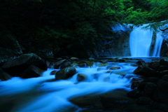 名も無き名瀑　　三題　　　其の二