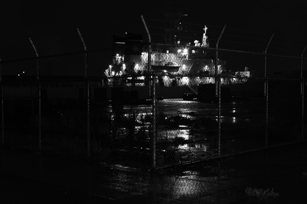 雨のTAKAOKA　　三題　　　停泊