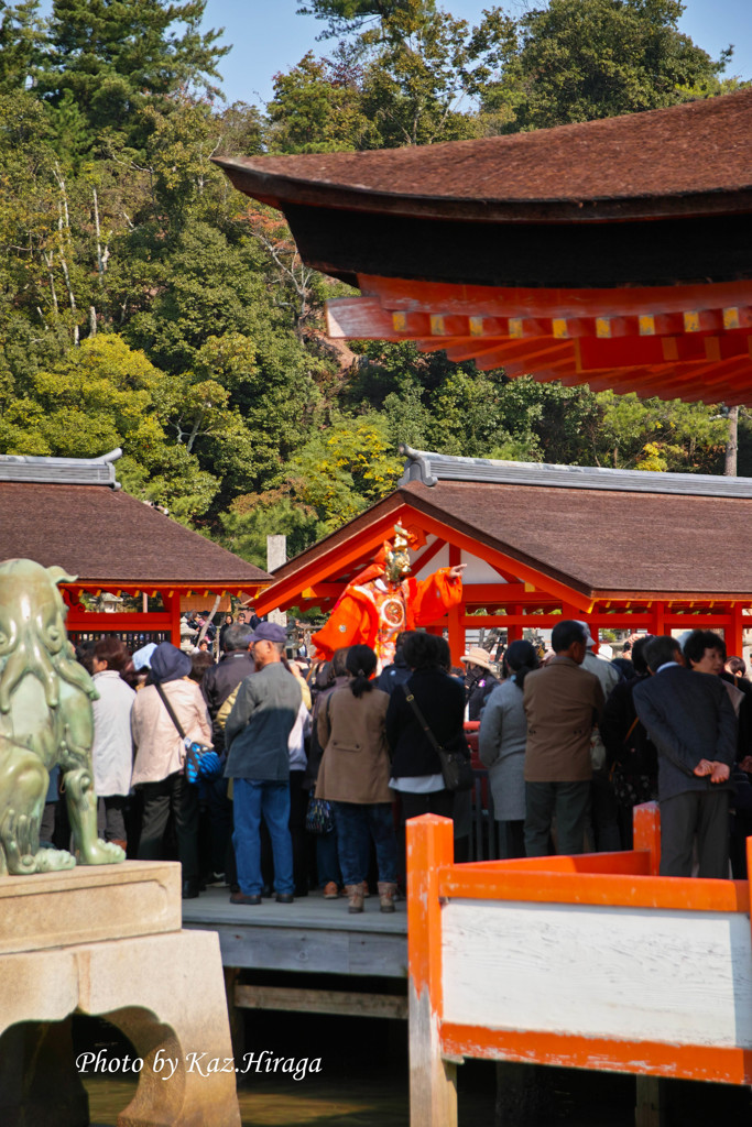 舞楽、宮島にて