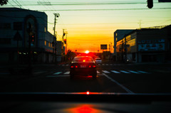 釣瓶落としに沈む夕日