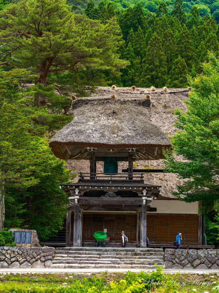 白川郷　明善寺鐘楼門