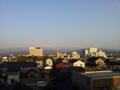 2018/04/20_宿から立山連峰を望む