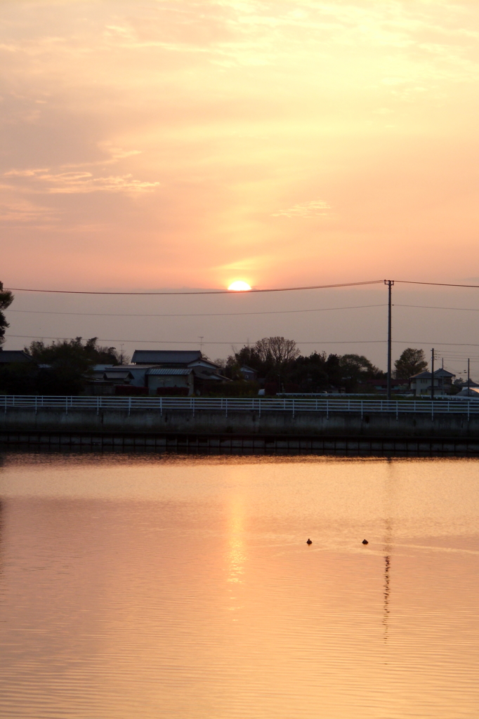 2016/04/16_溜め池の夕日