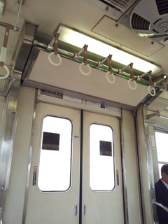 2019/04/12_見慣れない電車内
