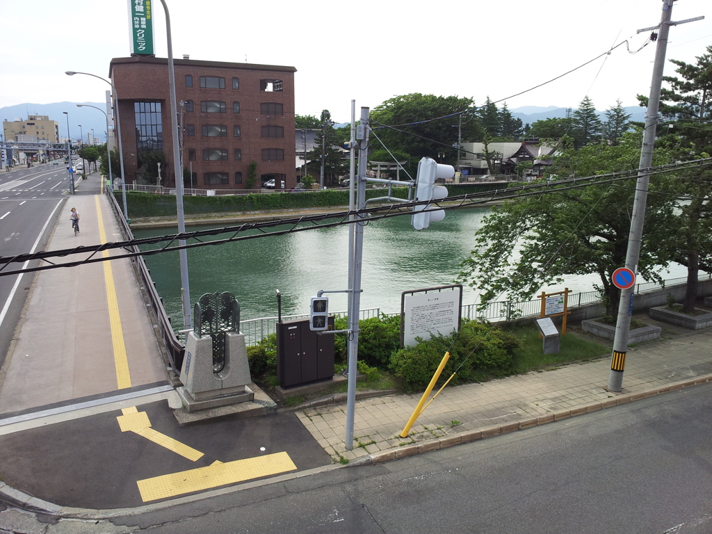 2018/07/16_堤交差点歩道橋から堤川を望む