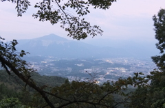 2015/09/21_蓑山近辺から武甲山と秩父市街を望む