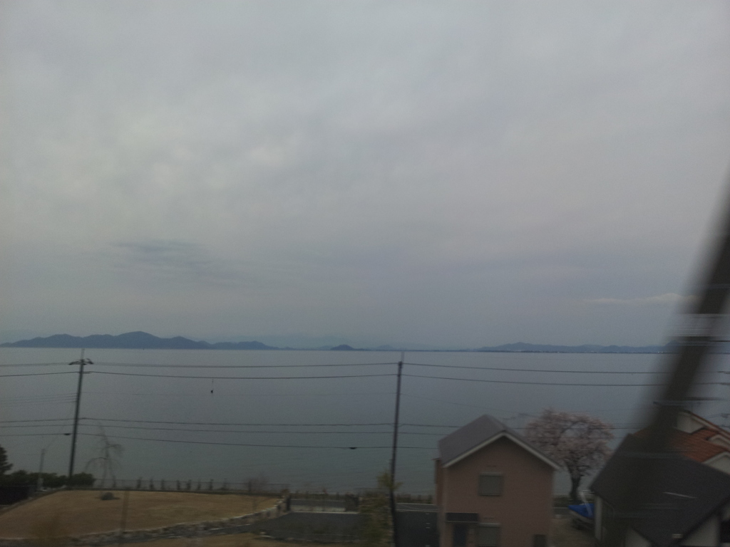 2019/04/13_サンダーバードから琵琶湖を望む（没カット）
