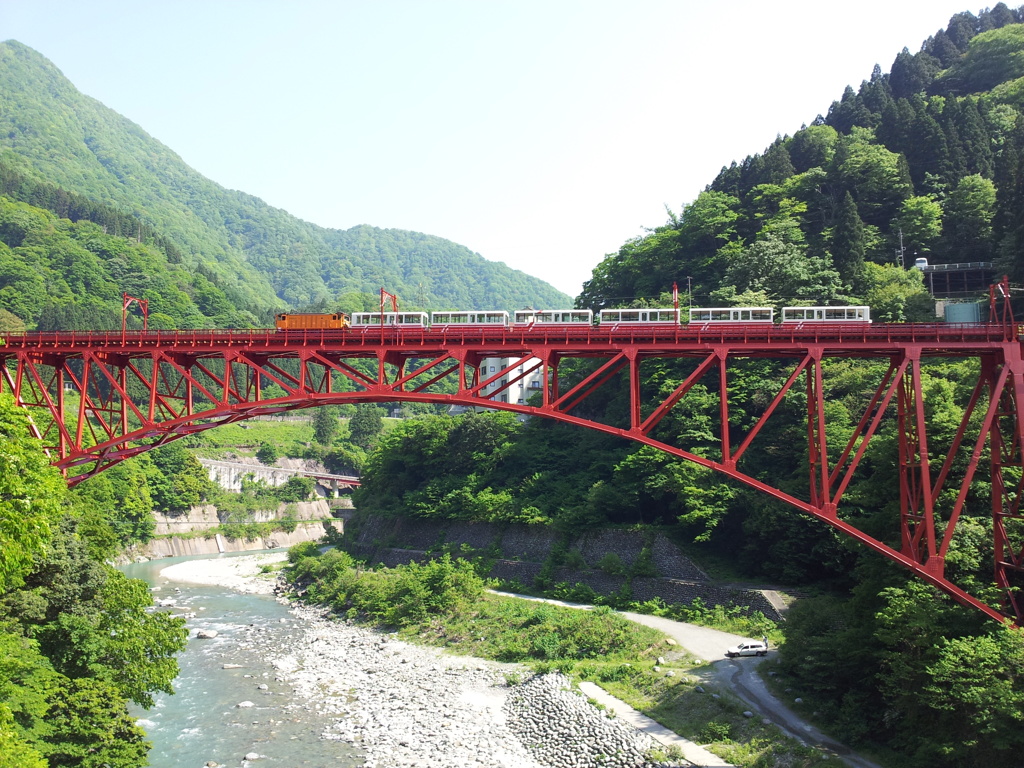 2017/05/20_山彦橋から新山彦橋を望む