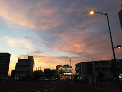 2017/06/19_北上尾駅前の夕暮れ