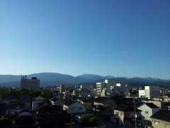 2017/06/15_宿から朝の立山連峰を望む